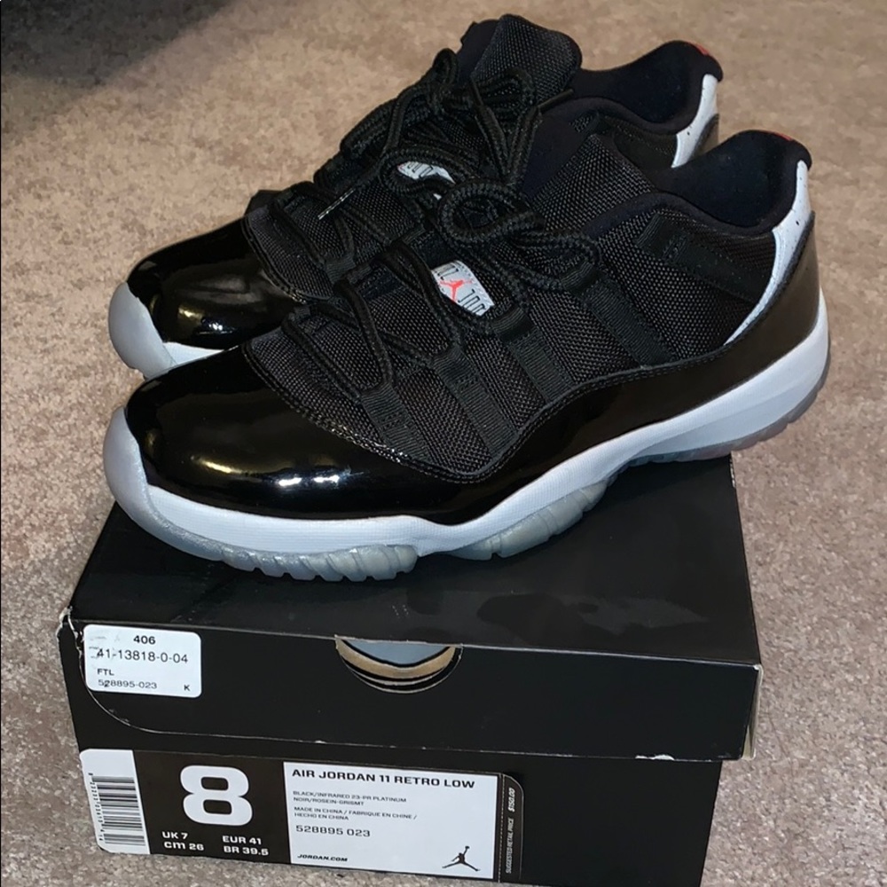 Jordan 11’s Retros low! Mint condition 🔥